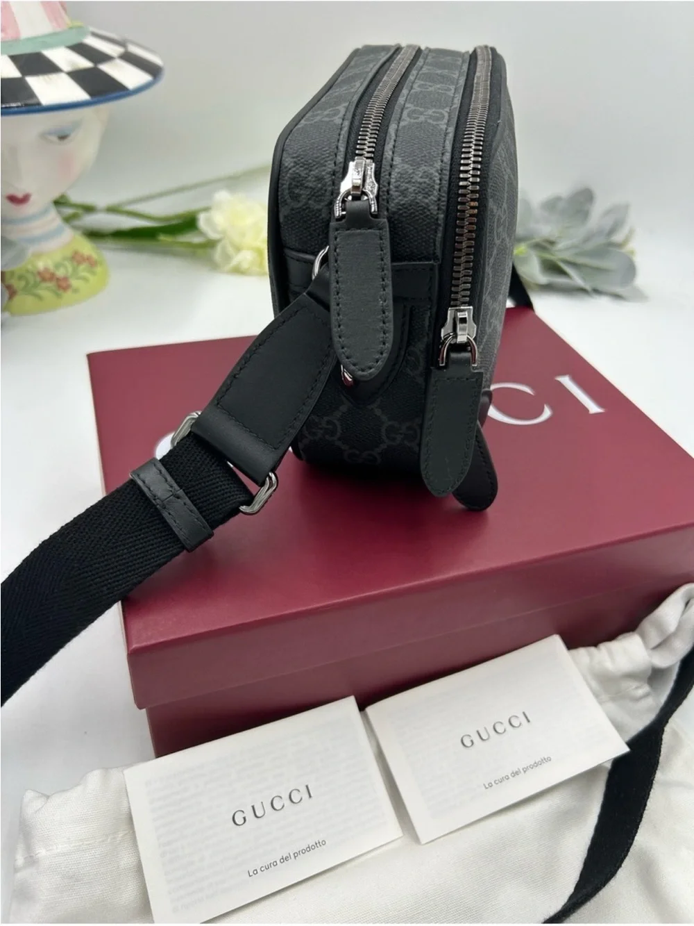Unisex Gucci Black/Grey GG Monogram Crossbody Camera Bag. NWT